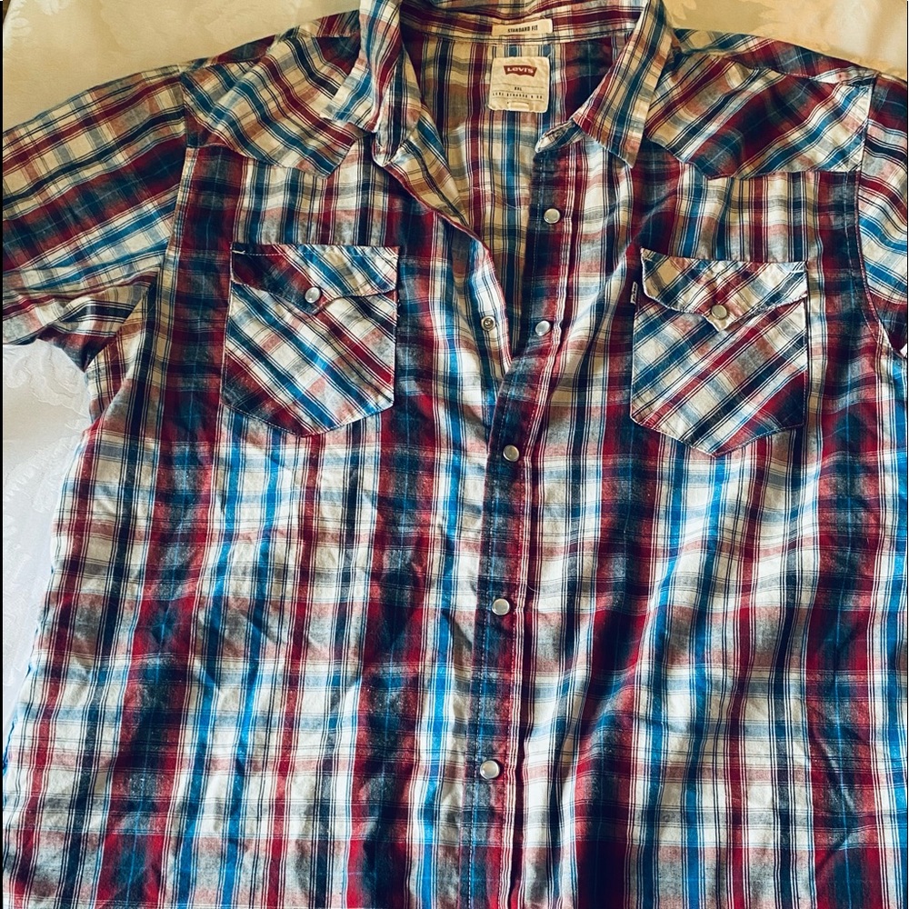 Men’s Levi’s Collared Button Down Shirt